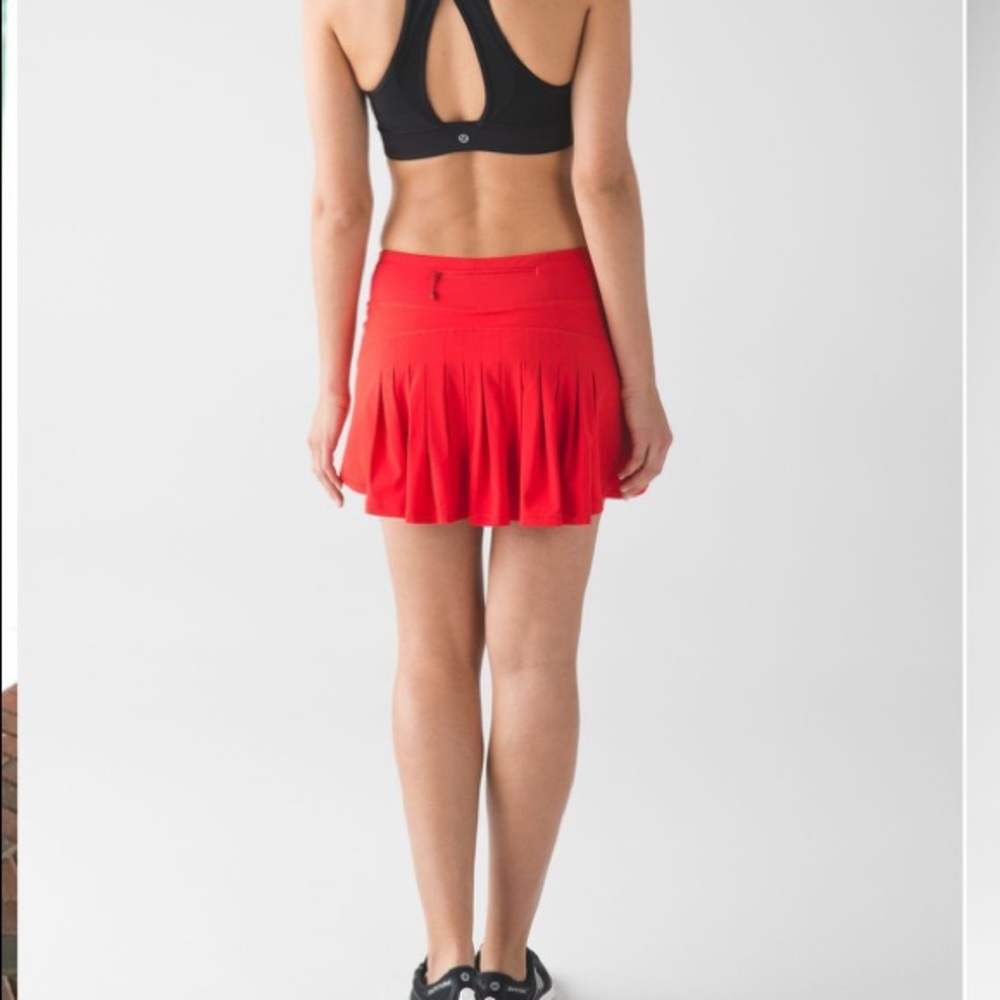 Lululemon Circuit Breaker Skirt (Tall)
True Red size 10 skort tennis golf skirt